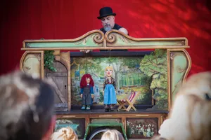 Les royales marionnettes